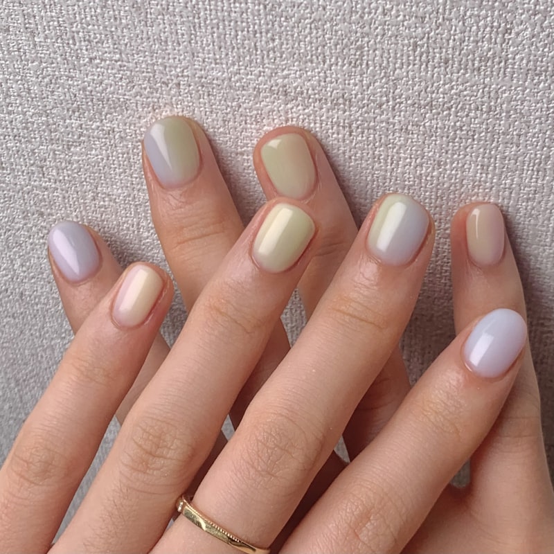 イリデッセントパステルネイル